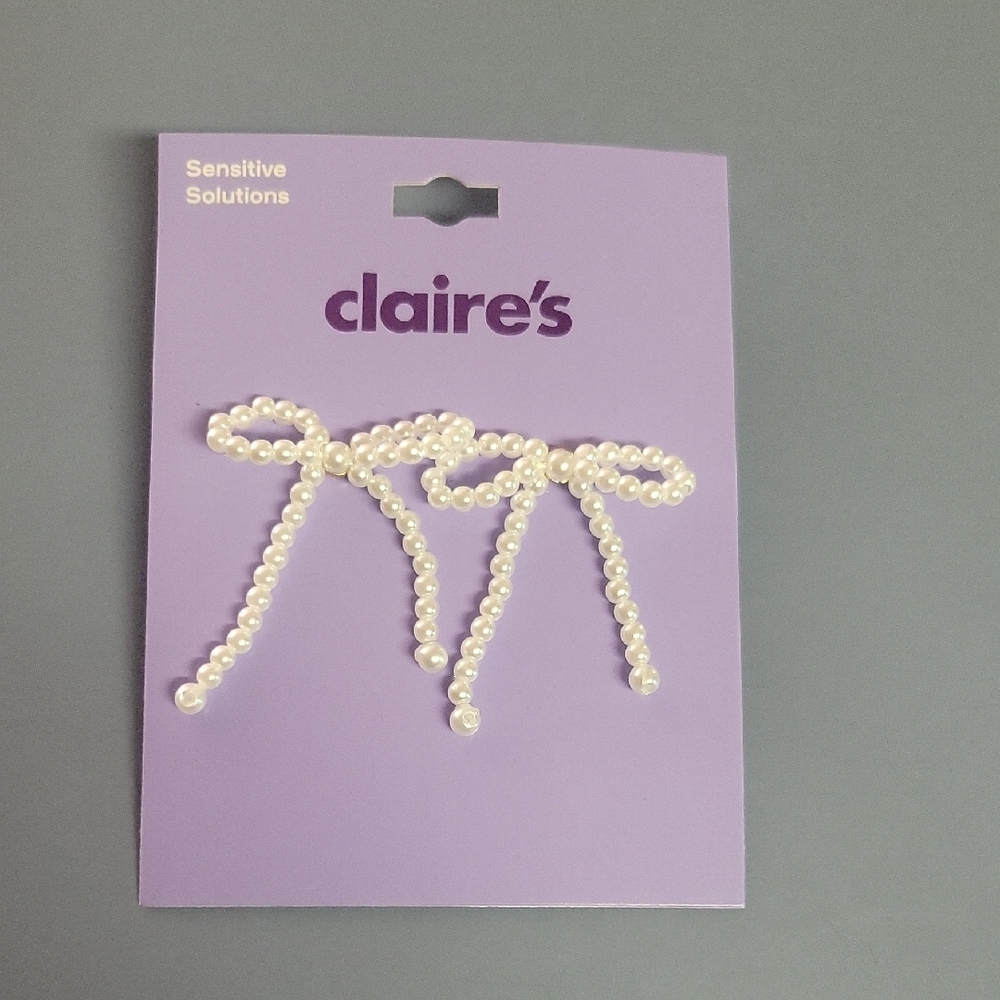 Claire's White Bow Hair Clips with Pearlescent Beads
